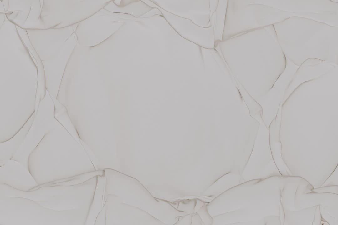领证穿惠女婚纱免费摄影